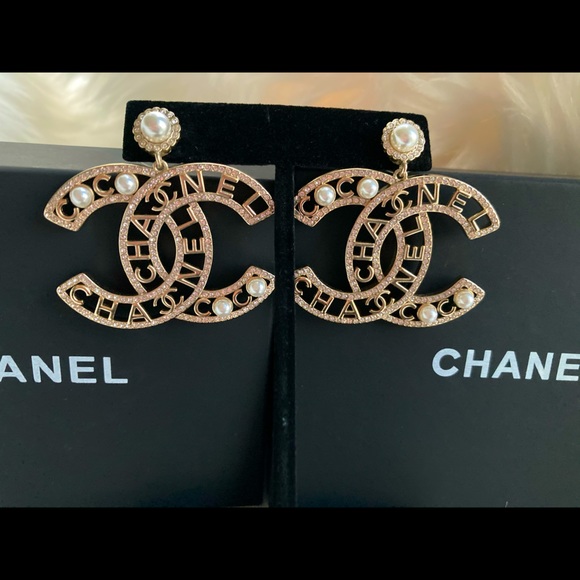 Chanel Pearl Drop Earrings - Picture 2 of 5